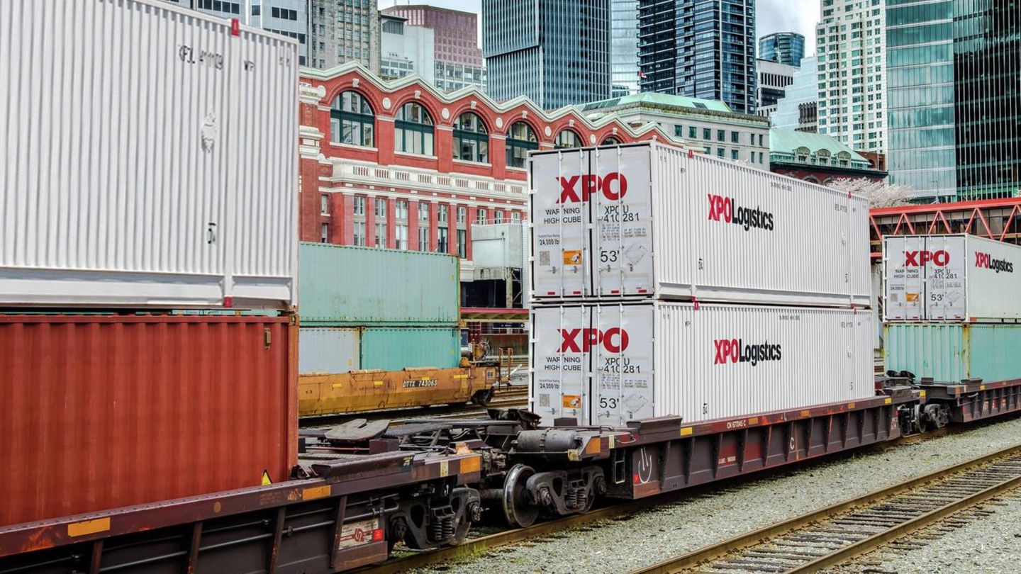XPO and container on rails